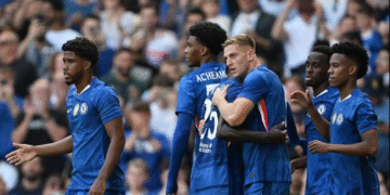 Pemain Chelsea merayakan gol dalam pertandingan persahabatan melawan AC Milan di Stamford Bridge.