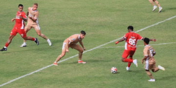 Gol Bruno Gomes pemain Semen Padang di anulir wasit karena offside