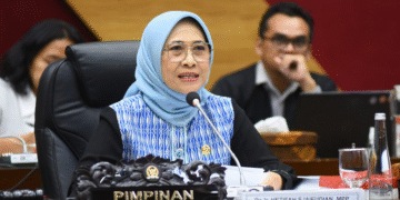 Ketua Komisi X DPR RI Hetifah Sjaifudian saat rapat kerja di DPR