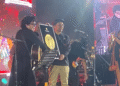Menteri Kebudayaan Fadli Zon bersama Ote Abadi tampil di Konser Rakyat Leo Kristi di Anjungan Sarinah, Jakarta, 23 Agustus 2025.