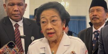 Megawati Soekarnoputri usai pengukuhan Paskibraka 2025 di Istana Negara Jakarta