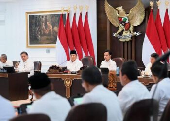 Presiden Prabowo memimpin sidang kabinet di Istana Kepresidenan