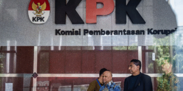 Ilham Akbar Habibie hadir di Gedung KPK untuk menjalani pemeriksaan terkait kasus dugaan korupsi Bank BJB.