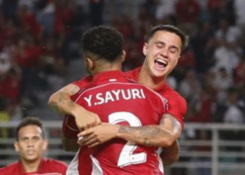 Selebrasi Eliano Reijnders dan Yakob Sayuri usai mencetak gol ke gawang Taiwan