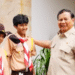 Presiden Prabowo menyapa siswa SRMA Jakarta Selatan