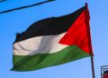 Bendera Palestina berkibar sebagai simbol perjuangan kemerdekaan