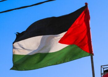 Bendera Palestina berkibar sebagai simbol perjuangan kemerdekaan
