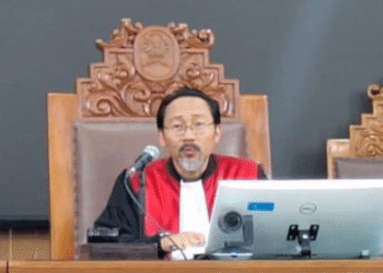 Hakim I Ketut Darpawan menolak praperadilan Nadiem Makarim di Pengadilan Negeri Jakarta Selatan, Senin (13/10/2025)